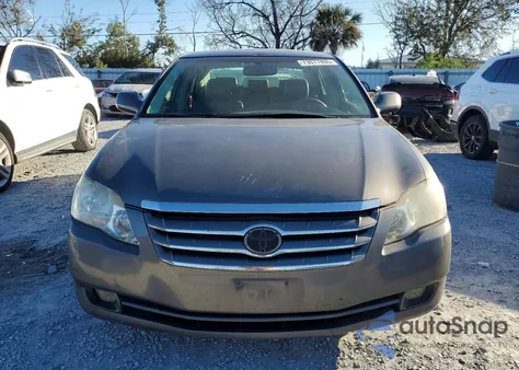 2005 Toyota Avalon Xl from USA, damaged, VIN 4T1BK36BX5U032348